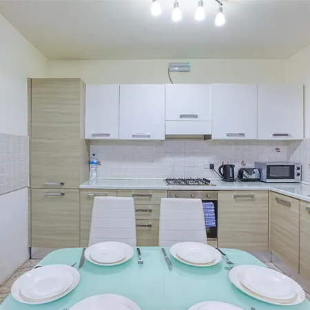 公寓 Large 3br With Private Balcony, St'pauls Bay By 360 Estates