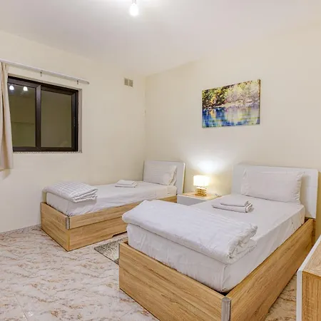 Large 3br With Private Balcony, St'pauls Bay By 360 Estates Apartment