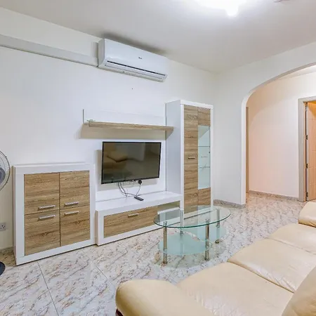Large 3br With Private Balcony, St'pauls Bay By 360 Estates *